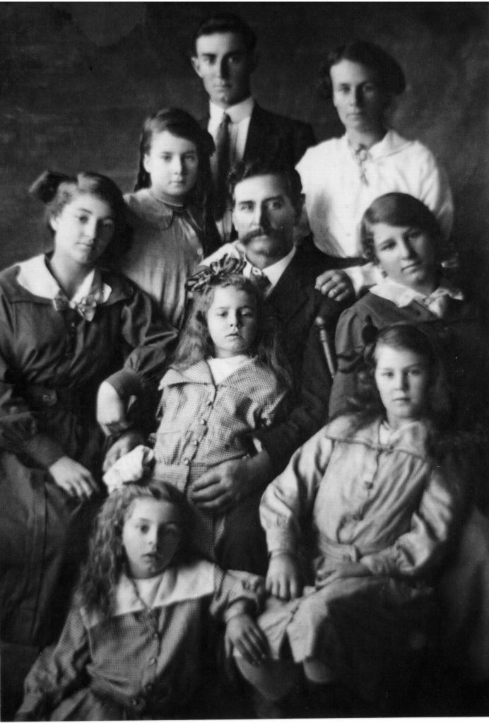 Hapgood family Kin Kin 1915